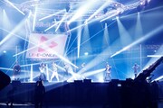人気画像4位は「三代目 J SOUL BROTHERS、ファンの願い叶え再会を誓った七夕の夜」より、「Yes we are」をパフォーマンスする三代目 J SOUL BROTHERS from EXILE TRIBE。