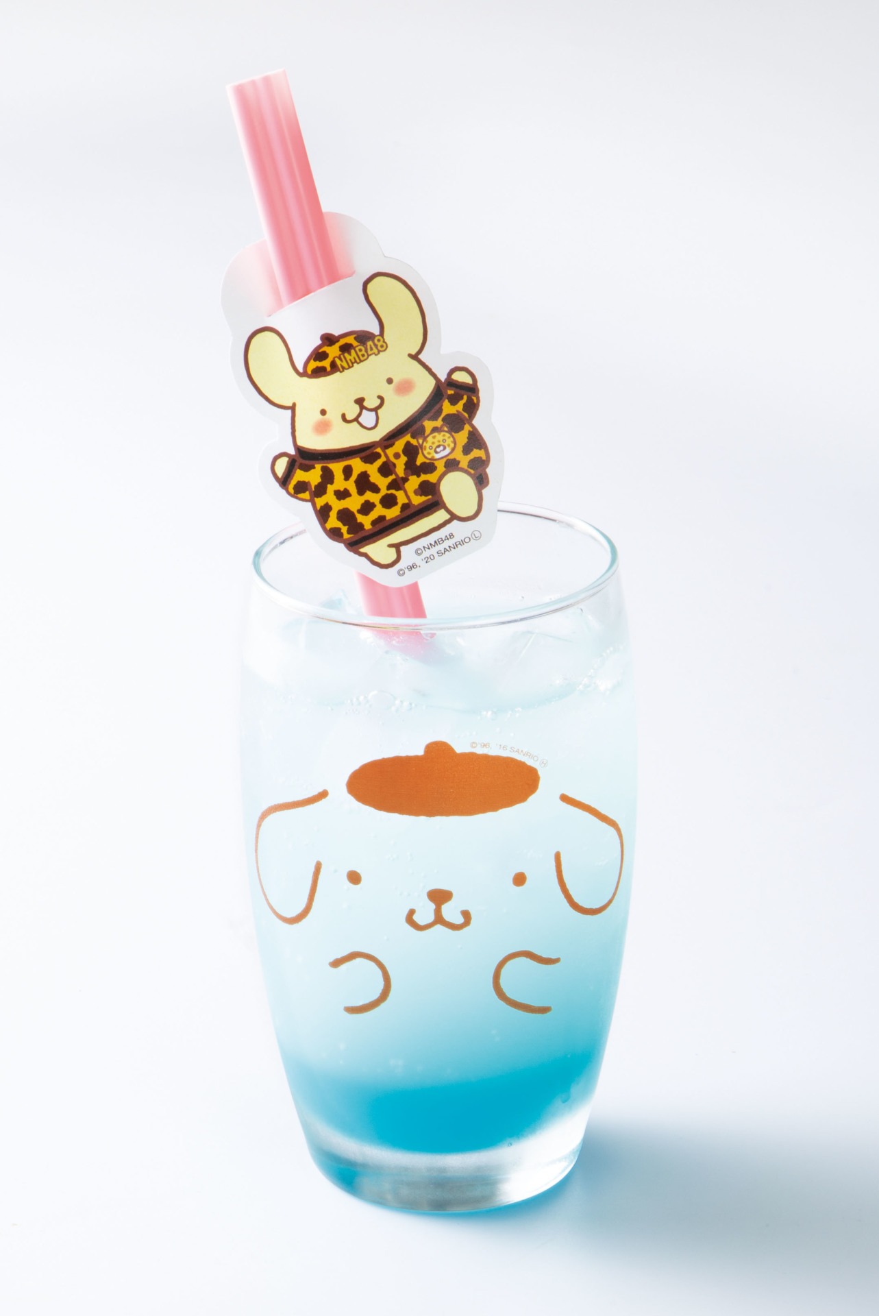 チームカラーの3色ドリンク（チームBIIブルーカルピスソーダ）
