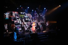 内田真礼「Hello, ONLINE contact!」の様子。（写真提供：ポニーキャニオン）