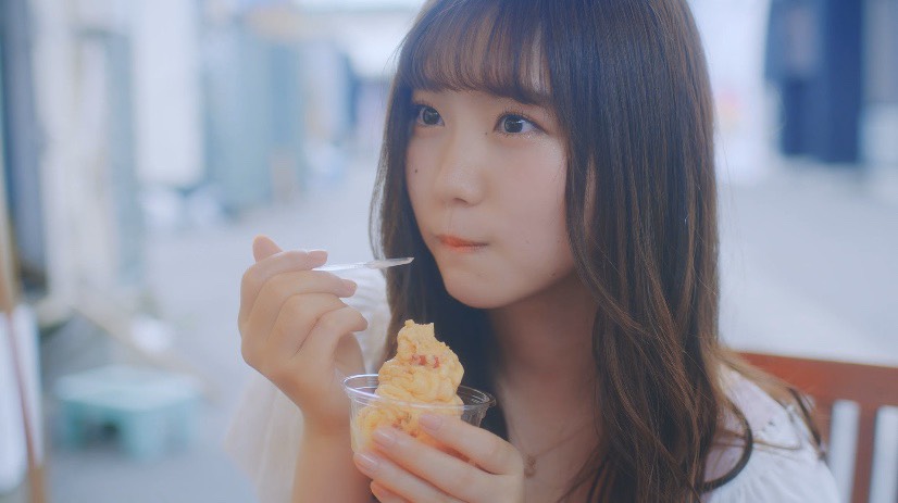 NGT48「シャーベットピンク」ミュージックビデオのワンシーン。(c)Flora