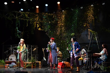 「CALL」より。(撮影:桜井隆幸)