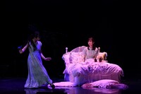 「Happily Ever After」より。（撮影：桜井隆幸）