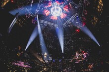 「SUPER BEAVER 15th Anniversary 都会のラクダSP ～LIVE document～」の様子。（Photo by Taka"nekoze_photo"）