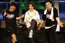 左からミトカツユキ、ナオト・インティライミ、波田野哲也。（Photo by Uchida Yuho）