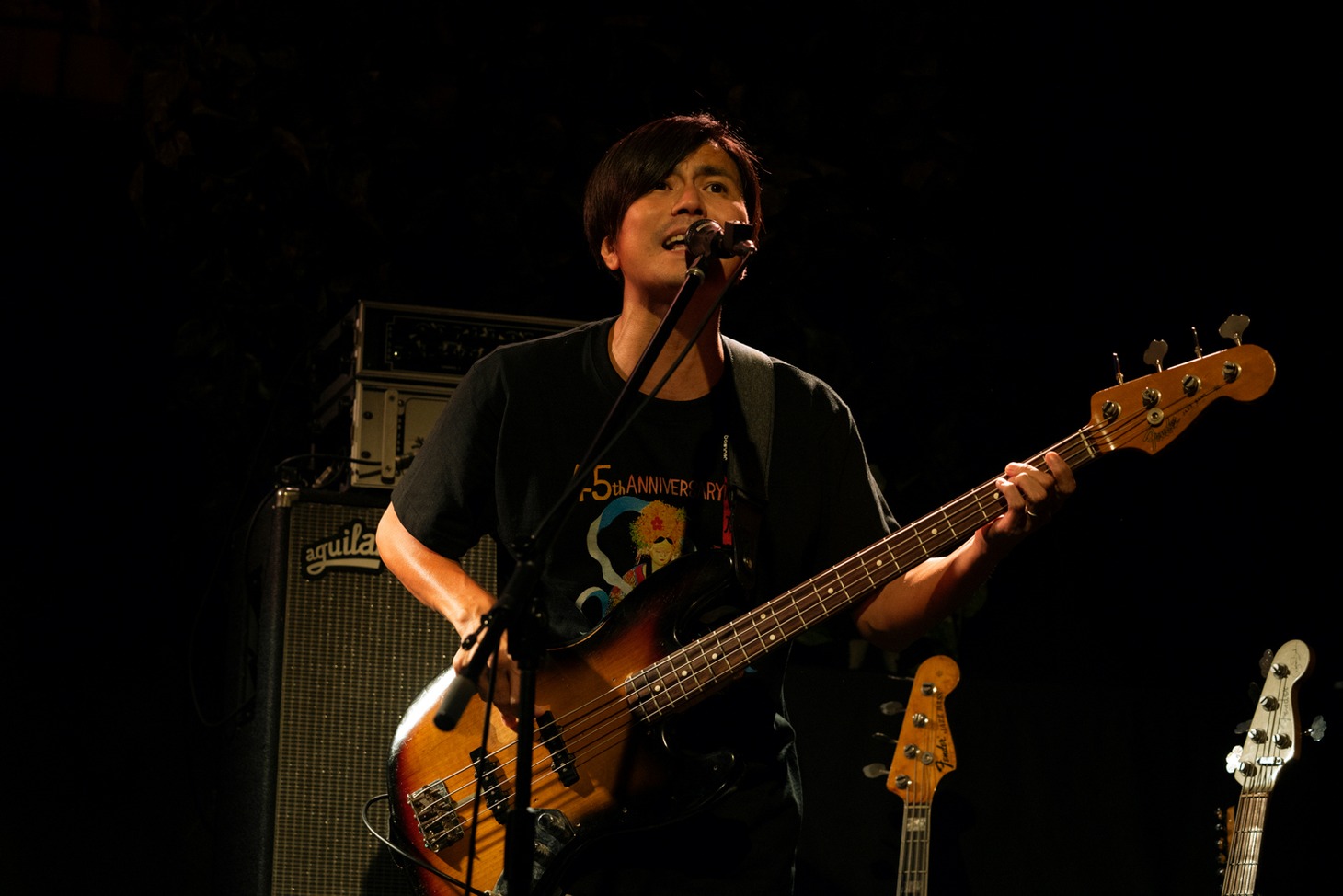 佐藤征史（B, Vo）（撮影：宮田維人）