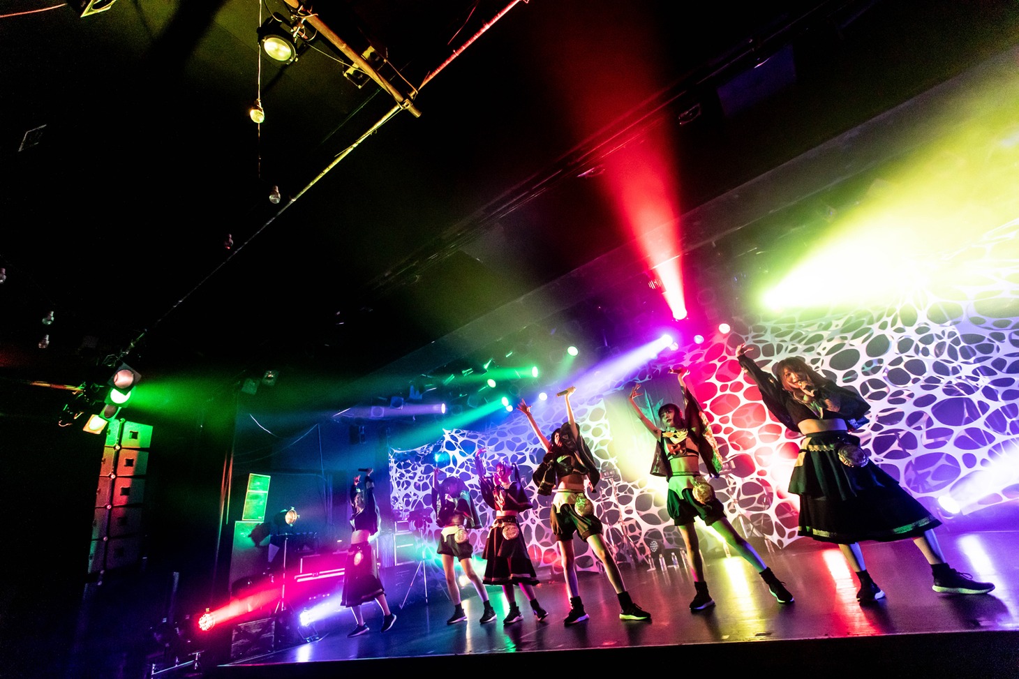 MIGMA SHELTER「RAVE AGAINST 01」の様子。（撮影：masayo）