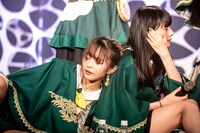 ミミミユにもたれかかるブラジル。（撮影：masayo）