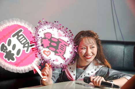 スケバンあーりん（撮影：上飯坂一）