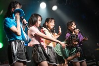 弾幕に驚くたこやきレインボー。