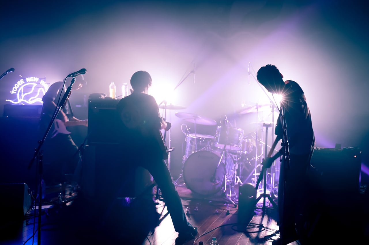 Yogee New Waves「LIVEWIRE -Yogee New Waves Presents -Naked-」の様子。