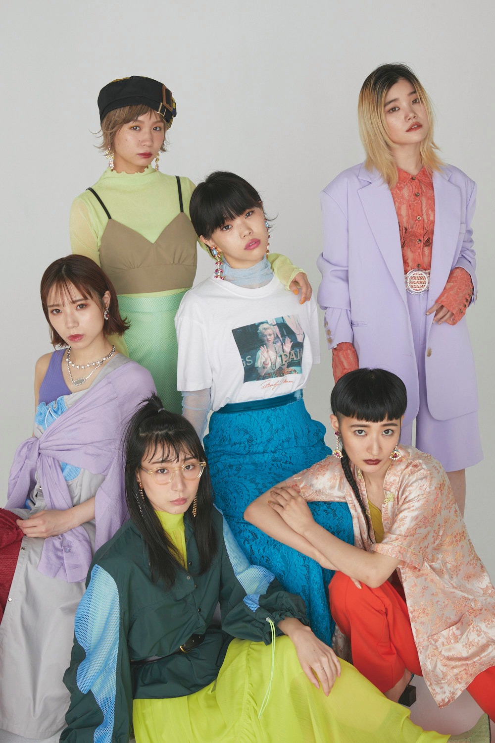 BiSHの特大ピンナップポスター。（撮影：Nobuko Baba［SIGNO］）