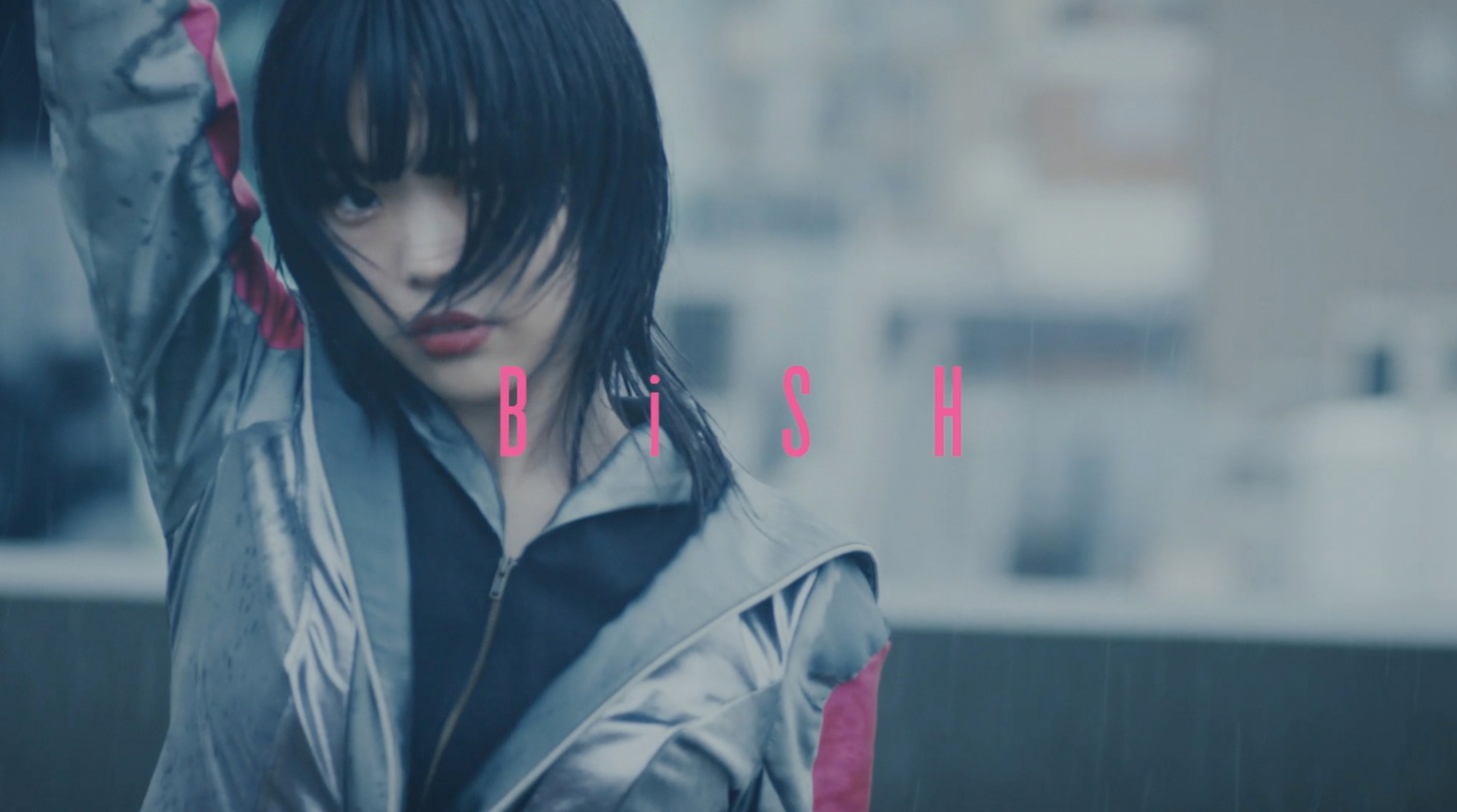 BiSH「LETTERS」ミュージックビデオより。