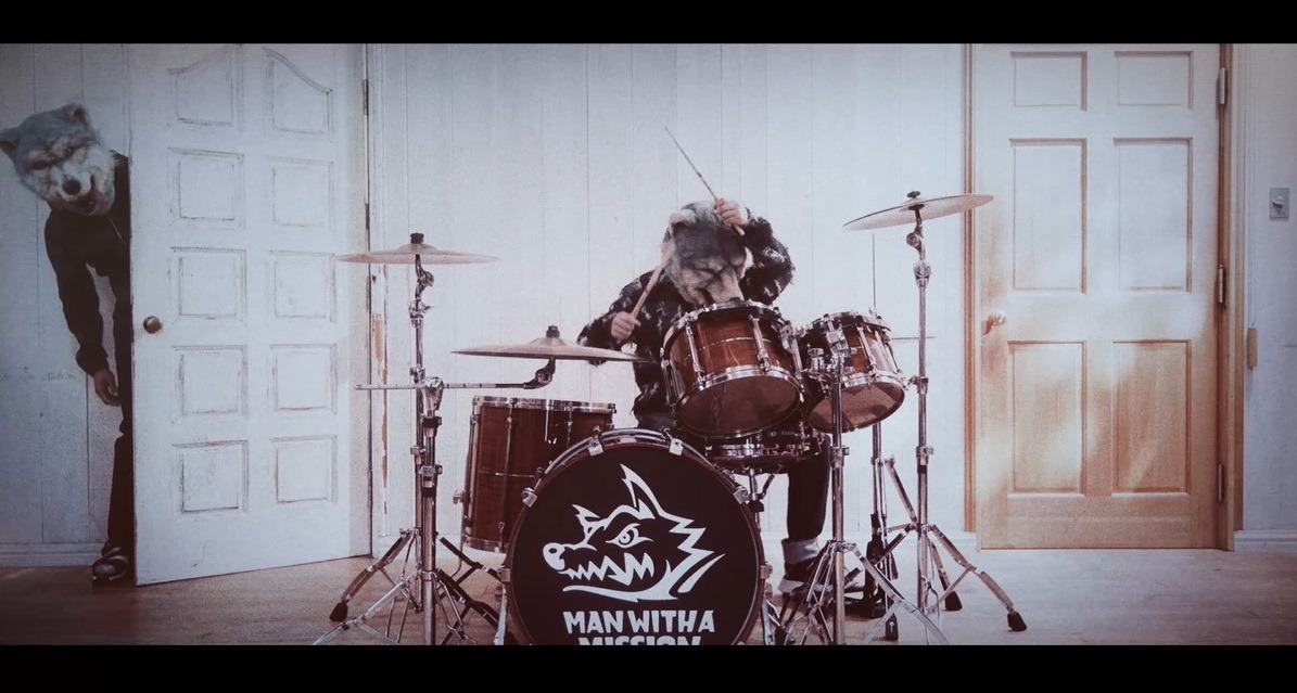 MAN WITH A MISSION「Rock Kingdom feat. 布袋寅泰」ミュージックビデオより。