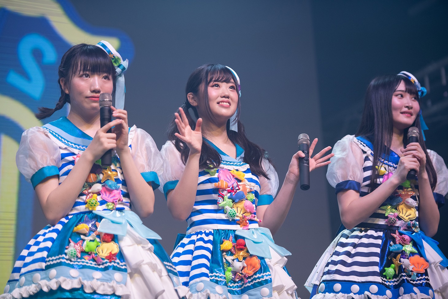 左から大和明桜、山崎夏菜、片岡未優。