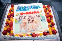 スタッフから贈られた虹コン6歳のバースデーケーキ。