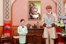 左から中村優月、佐藤大樹。 (c)Disney
