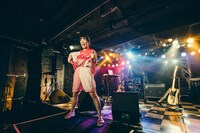 眉村ちあき（撮影：二宮ユーキ）