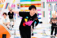 RADIO FISH「PERFECT HUMAN」の振り付けを披露する山下健二郎。(c)AbemaTV,Inc.