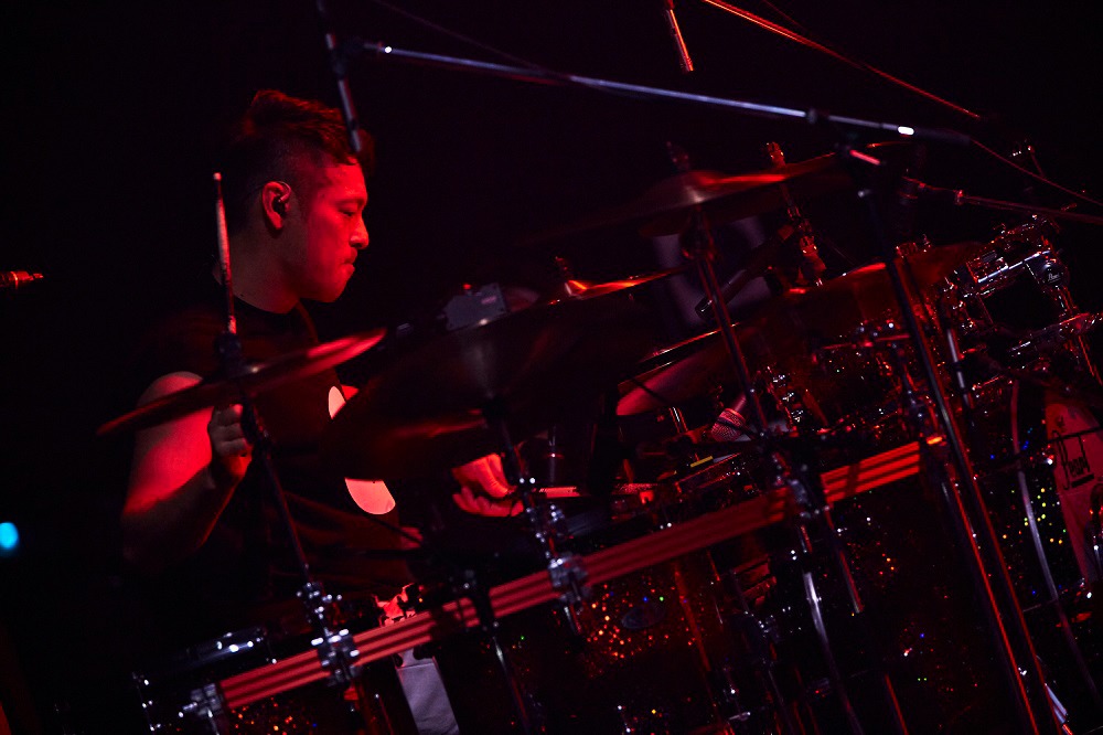 KENTA（Dr）（撮影：鳥居洋介）