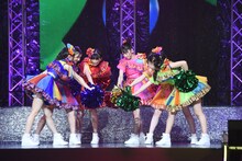 「超ときめき▽宣伝部の未来へつながる超ときめき▽コースター」の様子。