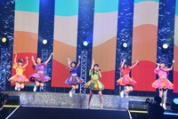 「超ときめき▽宣伝部の未来へつながる超ときめき▽コースター」の様子。