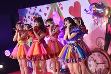 「きみに夢中ガール」を披露する超ときめき▽宣伝部。