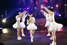 「超ときめき▽宣伝部の未来へつながる超ときめき▽コースター」の様子。