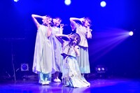 @onefive（写真提供：アミューズ）