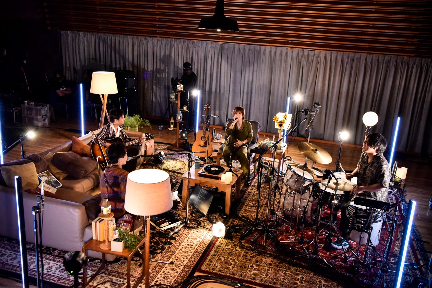 「FREDERHYTHM ONLINE『FABO!!～Frederic Acoustic Band Online～』」の様子。（Photo by AZUSA TAKADA）