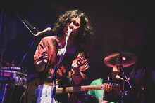 石毛輝（Vo, G, Syn）（Photo by Takahiro Takinami）