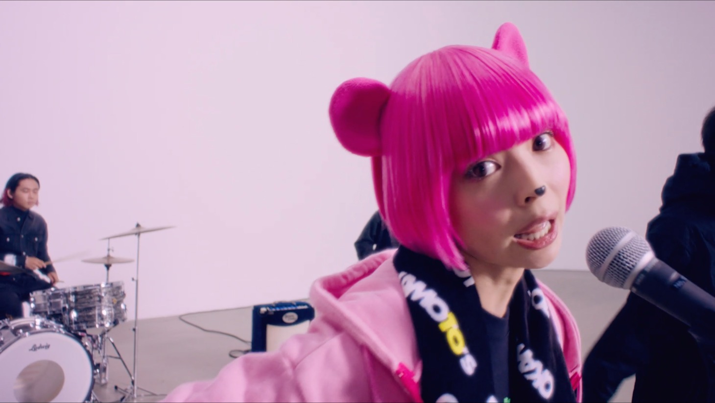「アイアムモモ」のワンシーン。