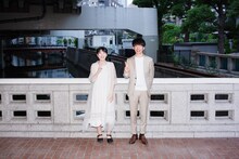 左から米代恭、DJ 松永（Creepy Nuts）。