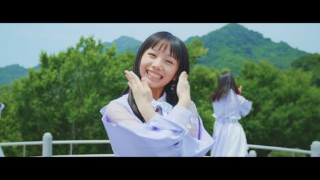 STU48「思い出せる恋をしよう」のミュージックビデオ“2期研究生歌唱ver.”のダンスシーン。