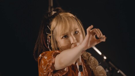 大森靖子（写真提供：エイベックス）