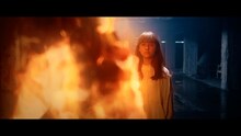 Aimer「SPARK-AGAIN」MVのワンシーン。