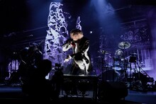 luz「luz 10th Anniversary Project -REVIVE-」の様子。（撮影：小松陽祐［ODD JOB］）