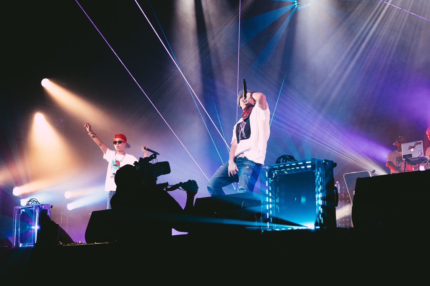 JP THE WAVYとSALU。（Photo by Ryoya Suzuki）