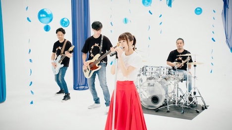 水瀬いのり「僕らは今」ミュージックビデオより。