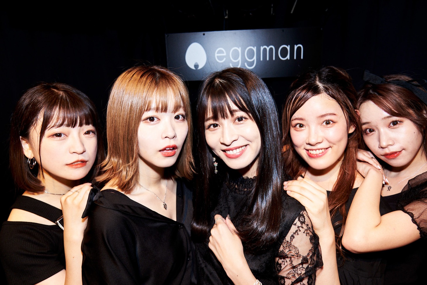 DEAR KISS（撮影：宇佐美亮）