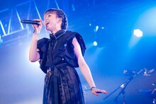 「三阪咲 RAISE YOU UP！ Live Streaming 2020 in Summer@EX THEATER ROPPONGI」の様子。