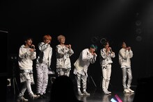 WATWING「WATWING “forWard” SHOWCASE」の様子。