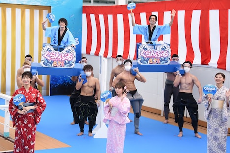 キャストの登場シーン。