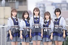 Jewel☆Ciel。中央が安藤笑。