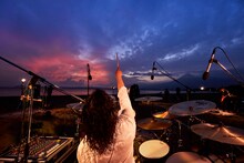 「The BONEZ - Speak True - Documentary ＋ Live」より。