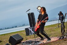 「The BONEZ - Speak True - Documentary ＋ Live」より。