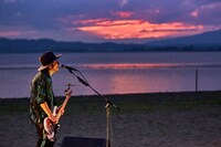 「The BONEZ - Speak True - Documentary ＋ Live」より。