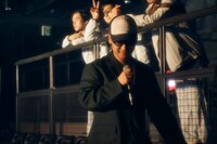 ステージに移動するBIM。（Photo by Ryohei Ambo.）