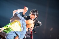 凪あけぼの（手前）と如月愛海（奥）。