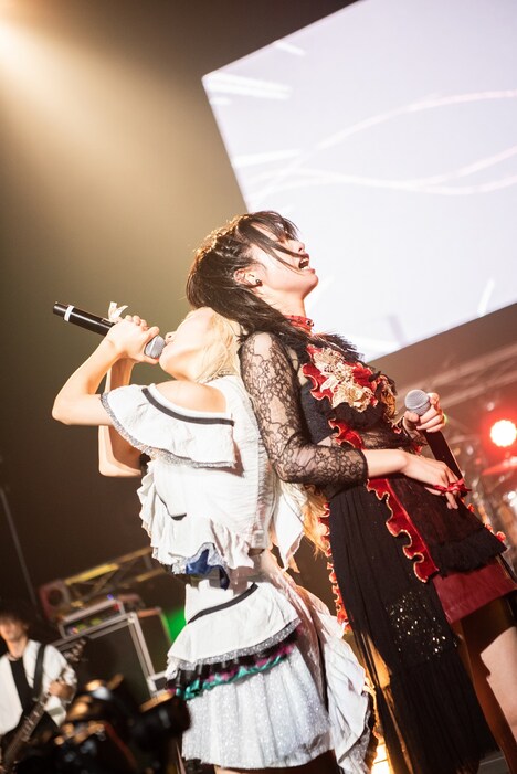 左からましろ、如月愛海。