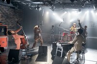 TRI4TH無観客配信ライブ「Turn On The LIVE vol.1」の様子。